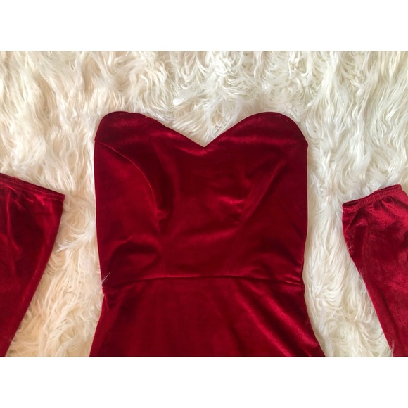 MIDI length strapless Red Velvet Dress - Picture 3 of 3